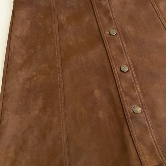 Chaps Brown Faux Suede A-Line Skirt Size 8 - Picture 5 of 10